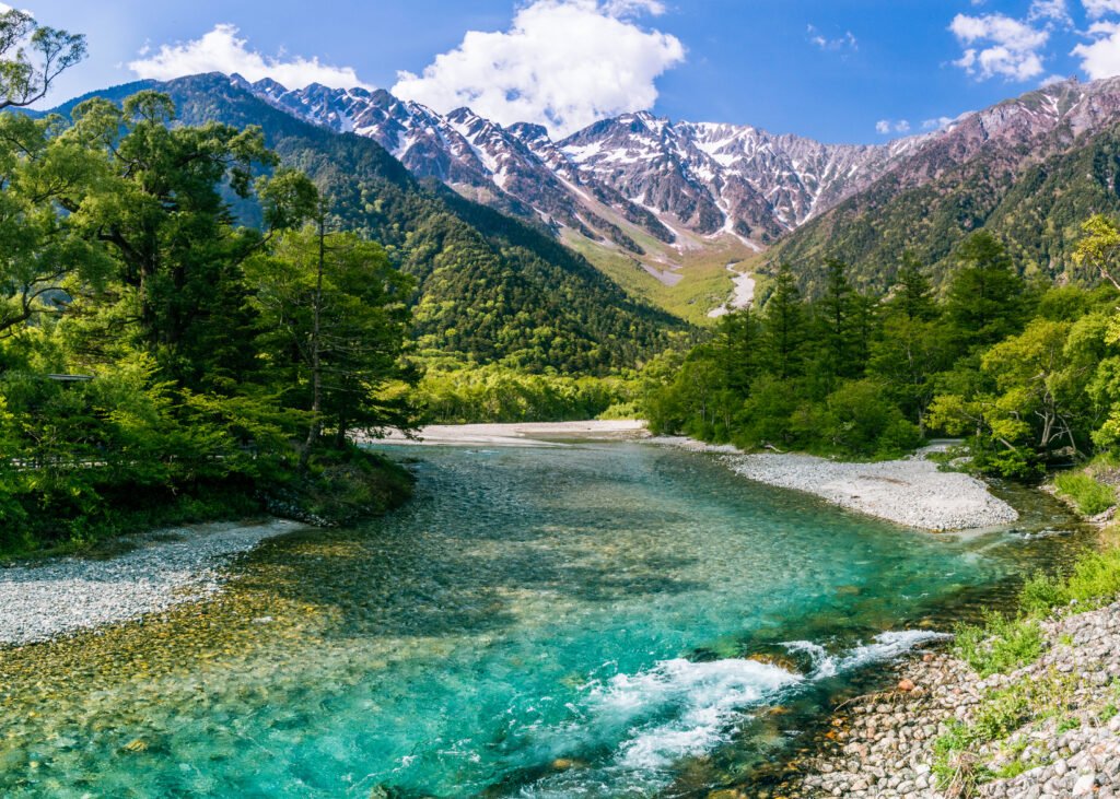 best time to visit japan hiking